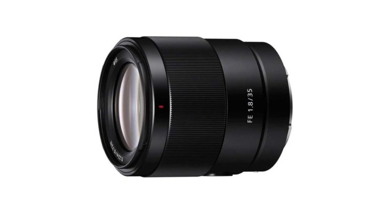 Sony FE 35mm / f1.8 lens